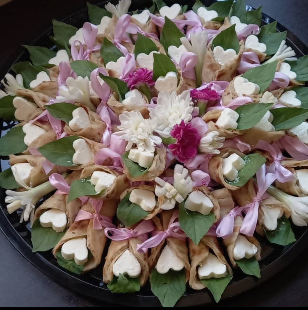 لقمه نان و پنیر و سبزی